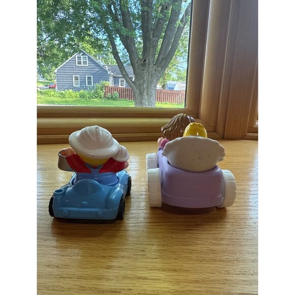 Fisher Price Little People Car Vehicle Action Figure Toys Baby Mom Eddie Toys - Picture 2 of 4